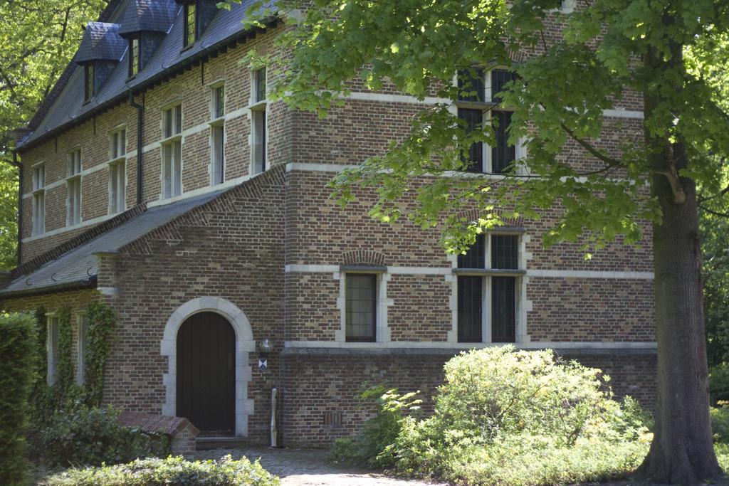 Priorij Corsendonk Hotel Oud-Turnhout Exterior foto
