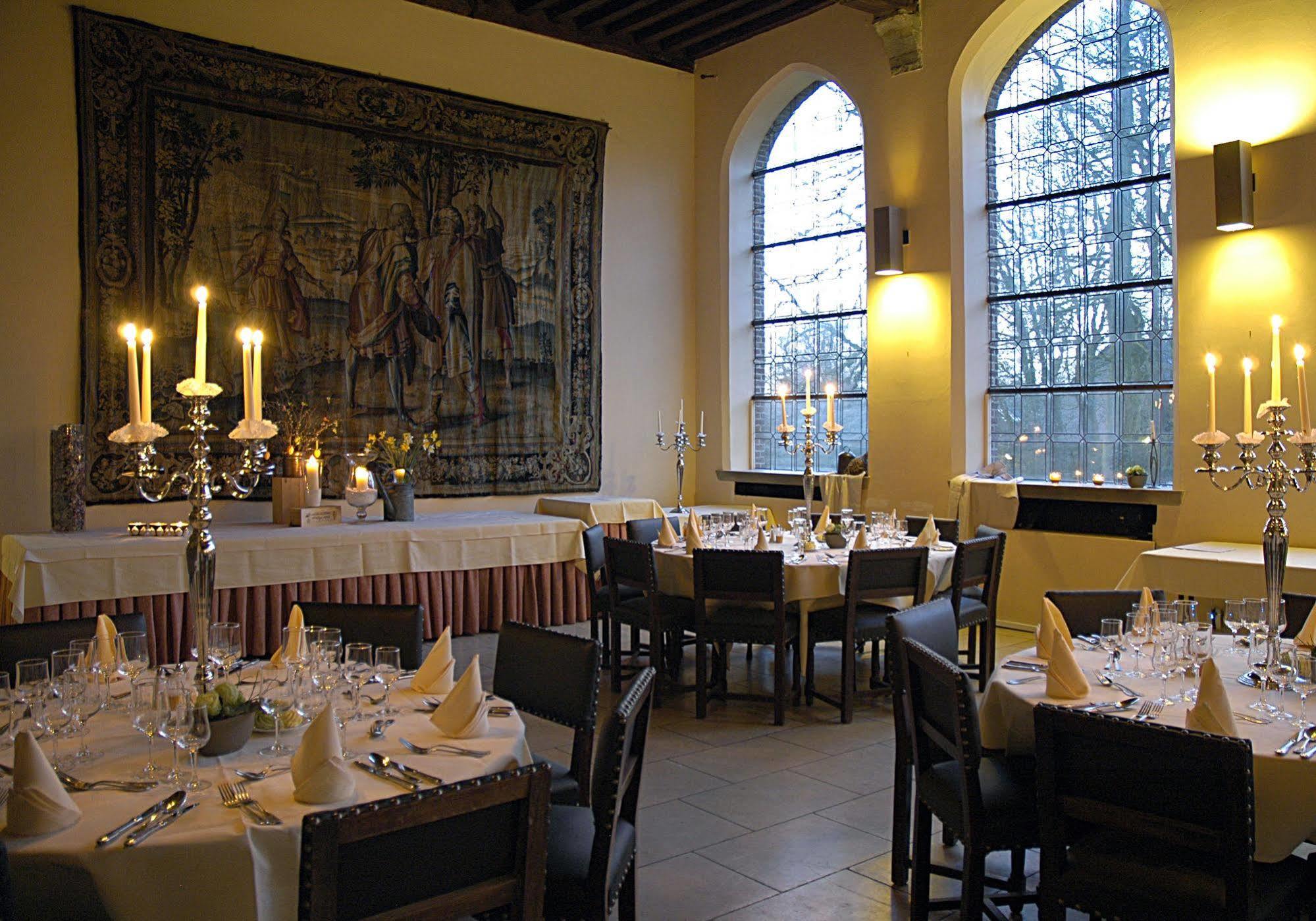 Priorij Corsendonk Hotel Oud-Turnhout Exterior foto