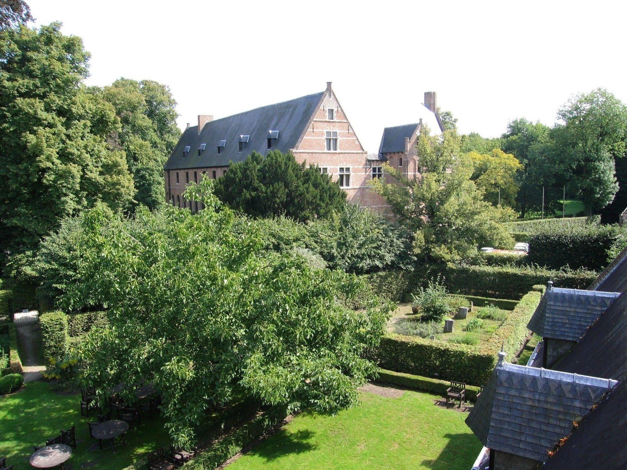 Priorij Corsendonk Hotel Oud-Turnhout Exterior foto